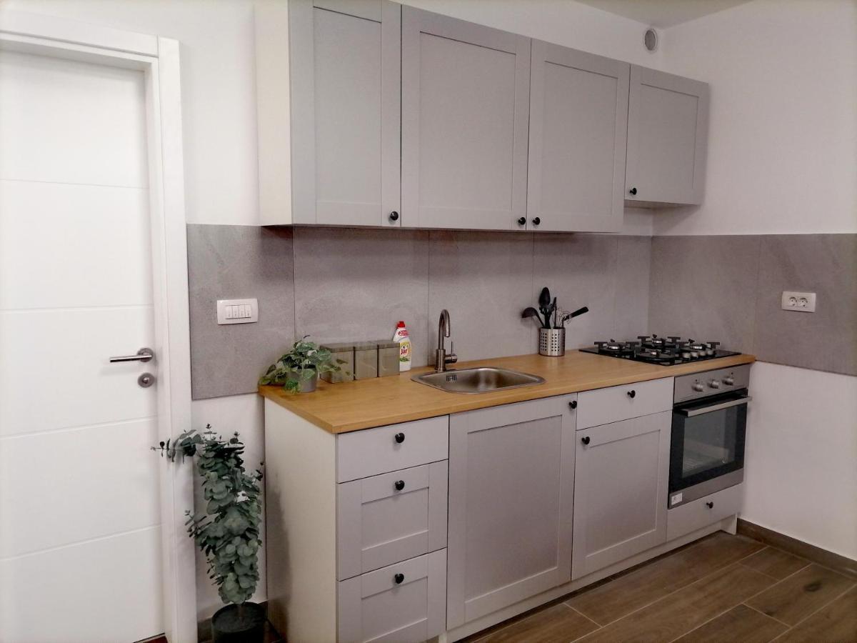 Apartman Bruno Kaštela Exterior foto